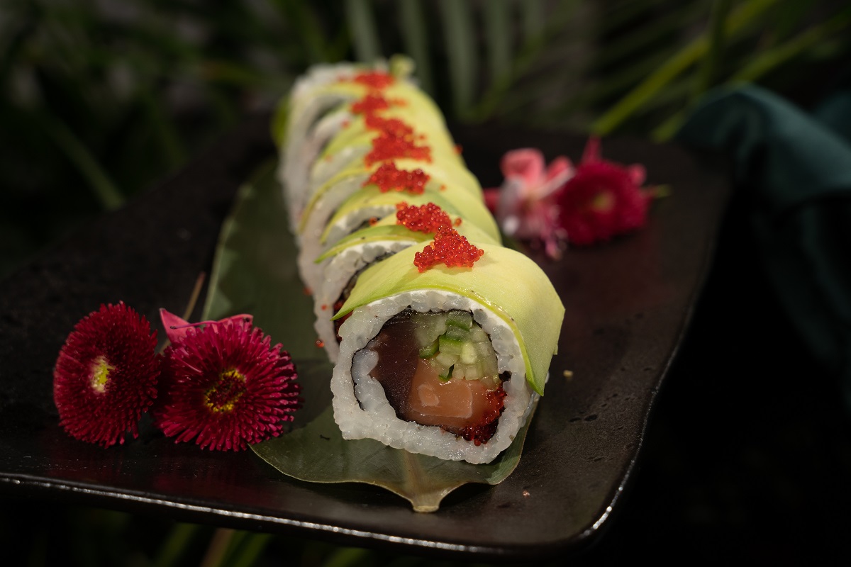  Dragon with salmon and tuna